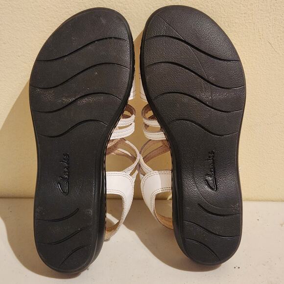 Clarks Women's Sz 8.5 Leisa Janna Sandal White Leather Strappy Boho Comfort Sole - Picture 10 of 11